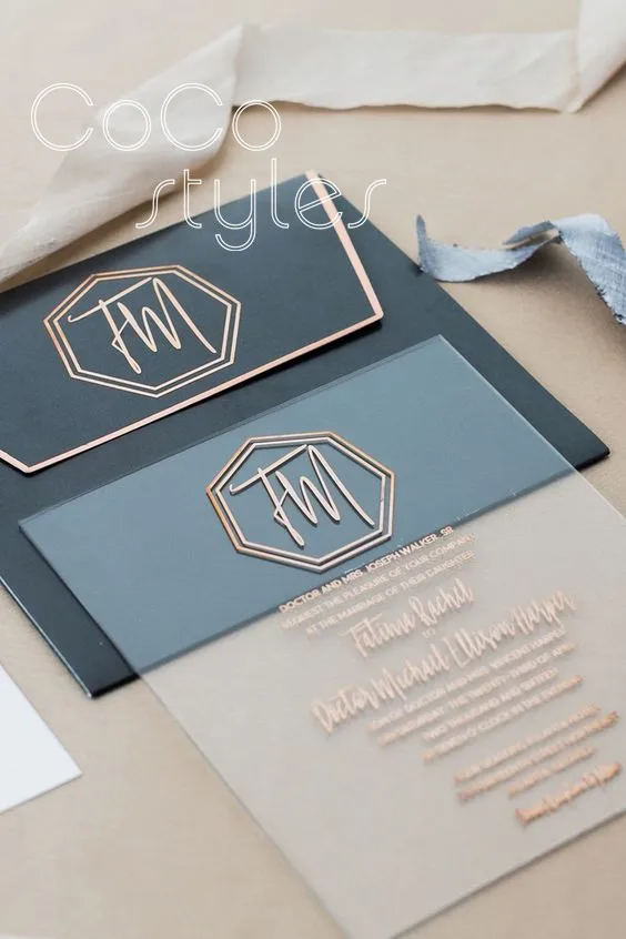

Cocostyles bespoke fashion gold foiling printing clear acrylic invitation card with match envelope for modern wedding invtations