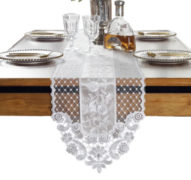 

Hot European Style Elegant White Lace Princess Table Runner Dining Coffee Tea Tablecloth Christmas New Year Wedding Decor LFB784