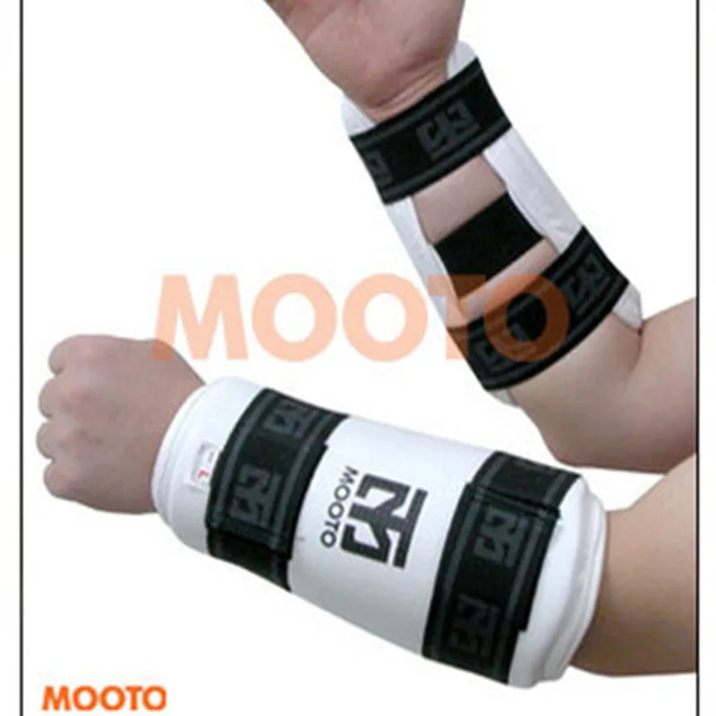 Накладки тхэквондо ВТФ Mooto