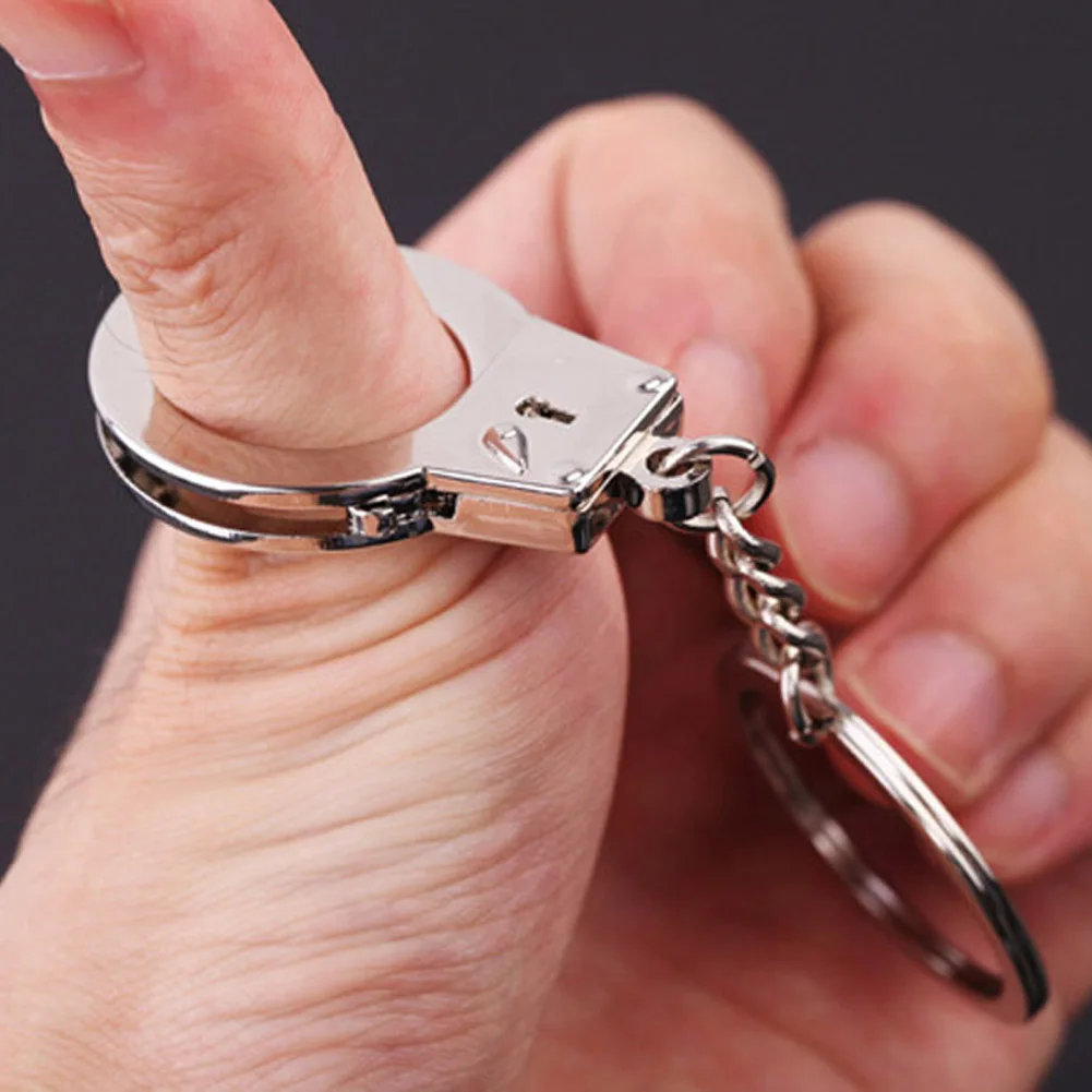 

Creative Metal Key Modeling Opener Keychain Mini Simulation Handcuffs Toy Handcuffs Key Ring Metal New Wonderful Gifts