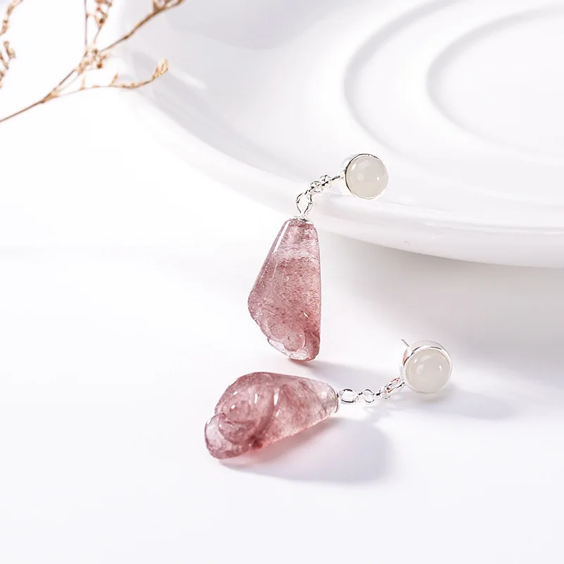 

S925 Pure Silver Natural Strawberry Crystal Powder Crystal and Tianyu Magnolia Fresh Lady Earrings