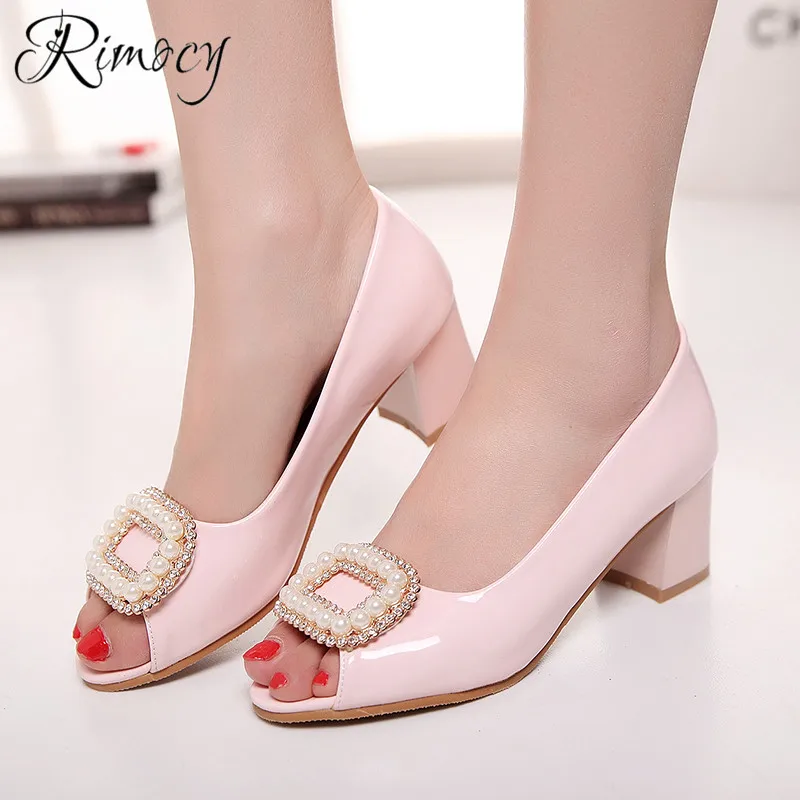 

Rimocy luxury pearl pumps office ladies peep toe dress shoes woman 5.5cm square high heels sandals spring patent leather shoes