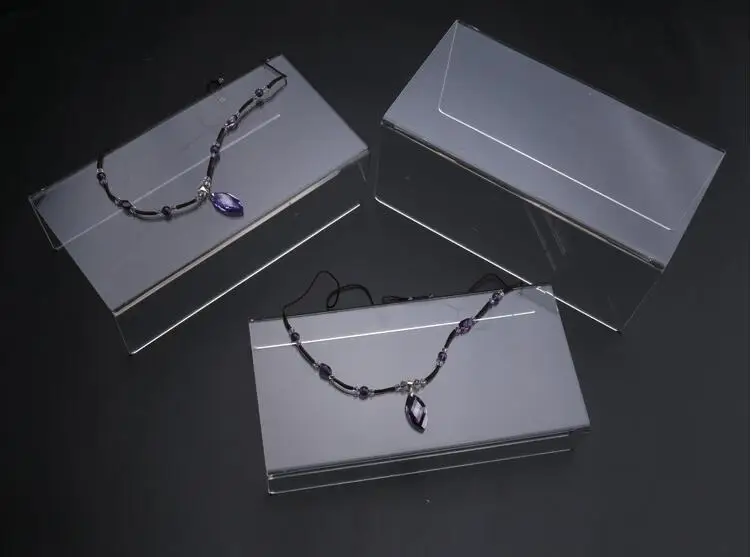 

Custom Acrylic Display Stand Jewelry Display Shoes Display U-Shaped Plexiglass Products