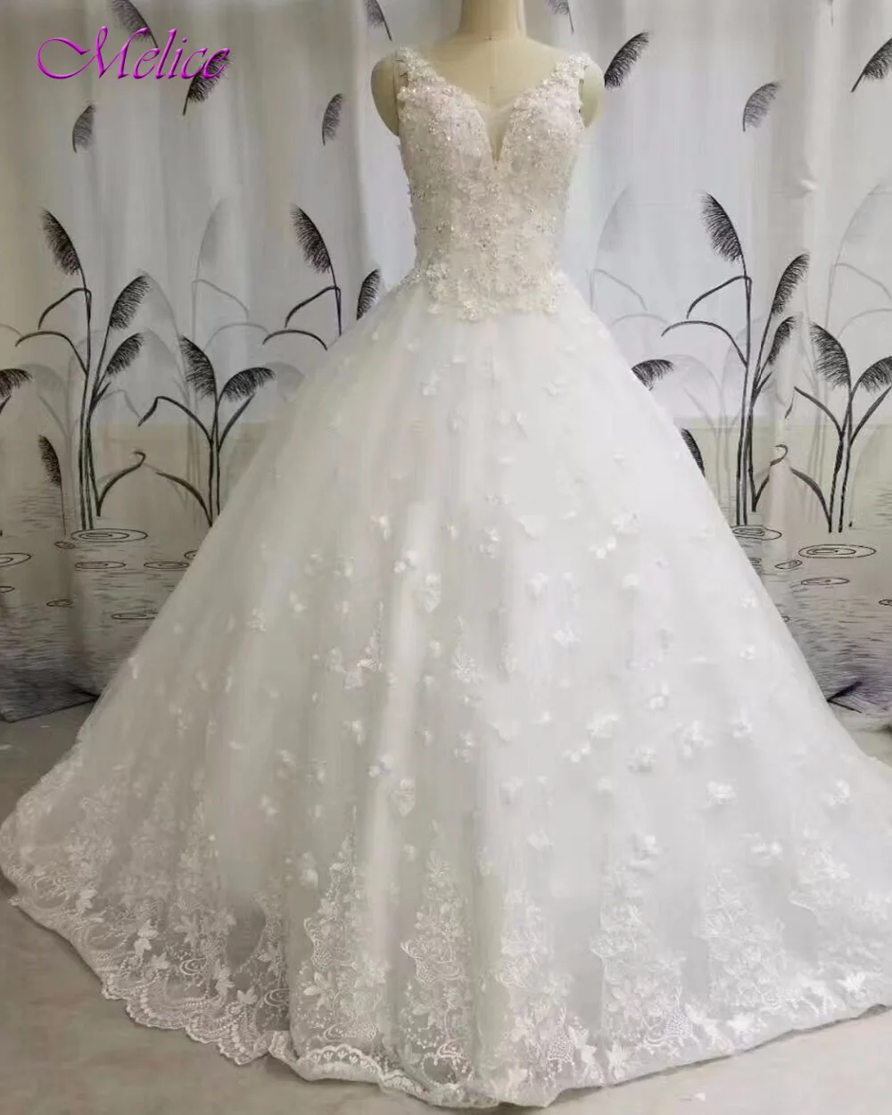 Melice Vestido De Noiva аппликации Часовня Поезд Свадебные и Бальные платья 2018 v образным