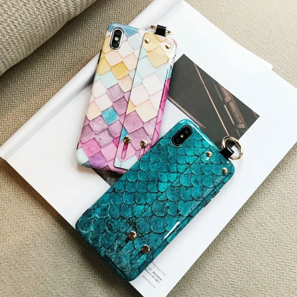 ORYKSZ For iphone X XR XS MAX Case 3D Fish Scales Pattern Silicone Bracelet Cases 6 6s 7 7plus 8plus Back Cover |