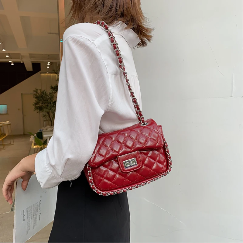 

2019 New High Quality Crossbody Bags for Women Shoulder Bags Chains High Capacity Lock Designer Bags Famous Brand Women Bags
