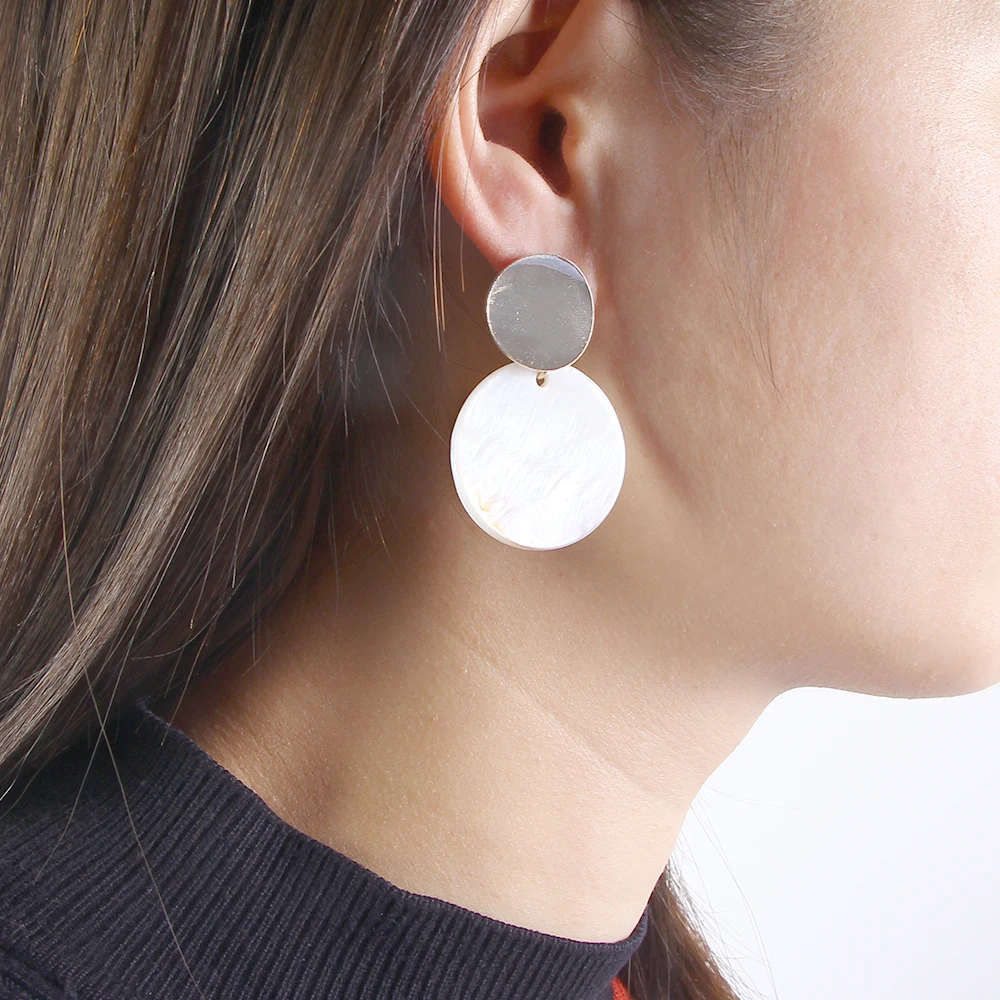 

New Arrival Vintage Drop Earrings Women Jewelry Round Charms Dangle Earring Waterdrop Pendant Ear Drop Shell Bling Gift Metal