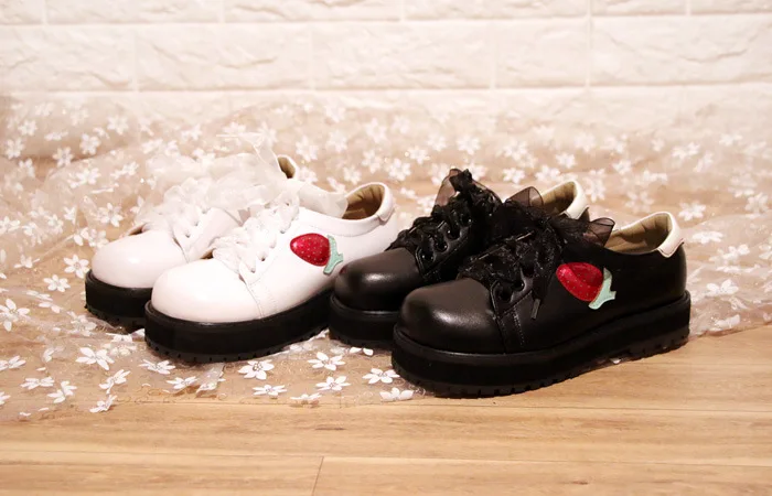 Японские милые туфли с ремешками, туфли в стиле «Лолита» в винтажном стиле; с милым клубничным принтом, кружевное платье принцессы, обувь Kawaii круглый носок обувь на толстом каблуке Женская обувь лоли для костюмированной вечеринки