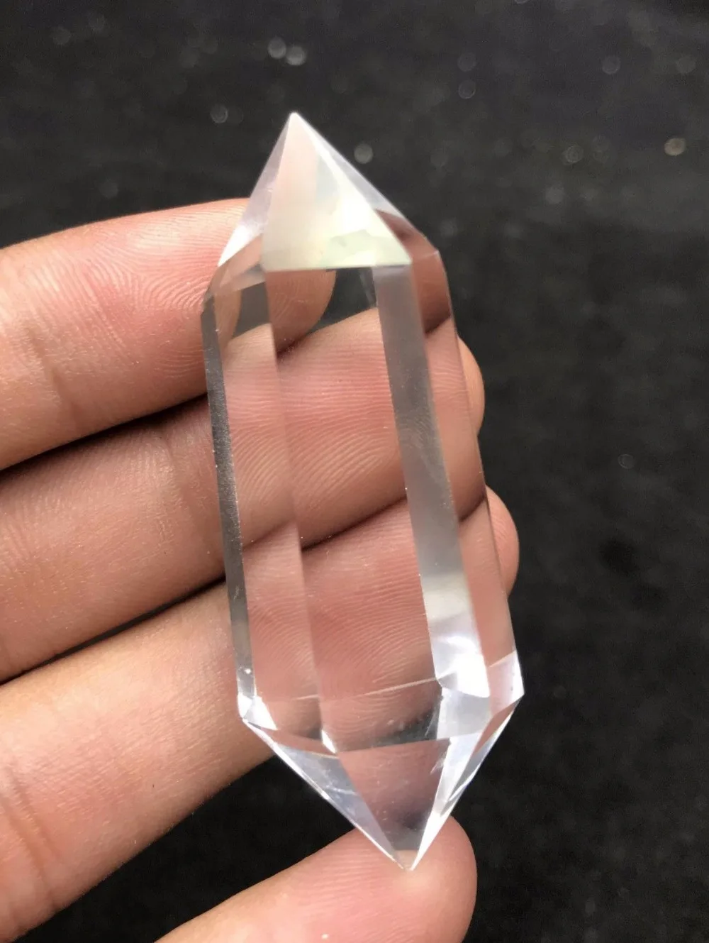 

Natural white QUARTZ CRYSTAL WAND POINT HEALING