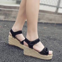Новые Женщины Сандалии 2017 Мода Peep Toe Высокие Каблуки Насосы Обувь Клинья Толстая Корка Сдобы Сандалии Обувь