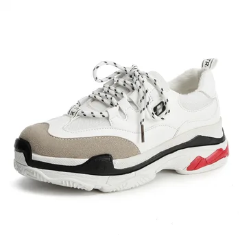 

The new spring 2019 comfortable sneakers 29-46 spell color with students