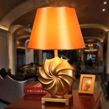 Высококачественные роскошные творчески смолы настольная лампа ручной работы