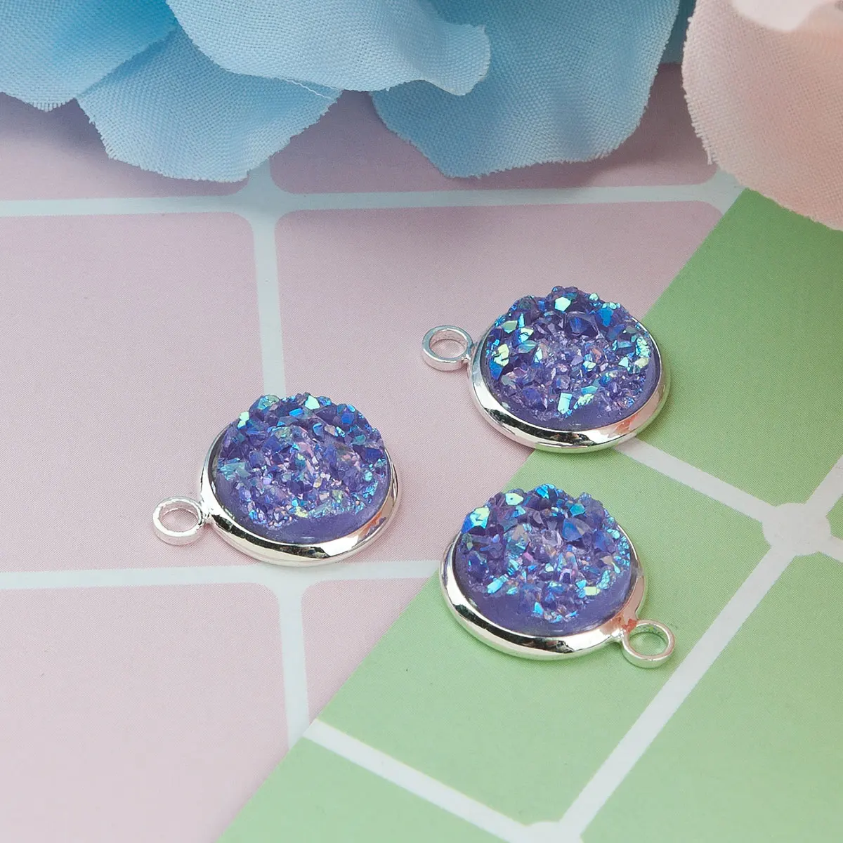 

Druzy Copper Circle Round Charm Pendant Blue AB Color Matte Round Resin Patch Pendant For Women DIY Necklace Jewelry Gift New