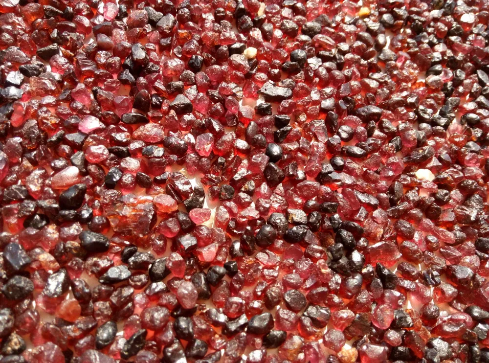 Tiny Natural Rough A+ Red Pyrope Garnet Crystal Minerals 100g - Stones ...