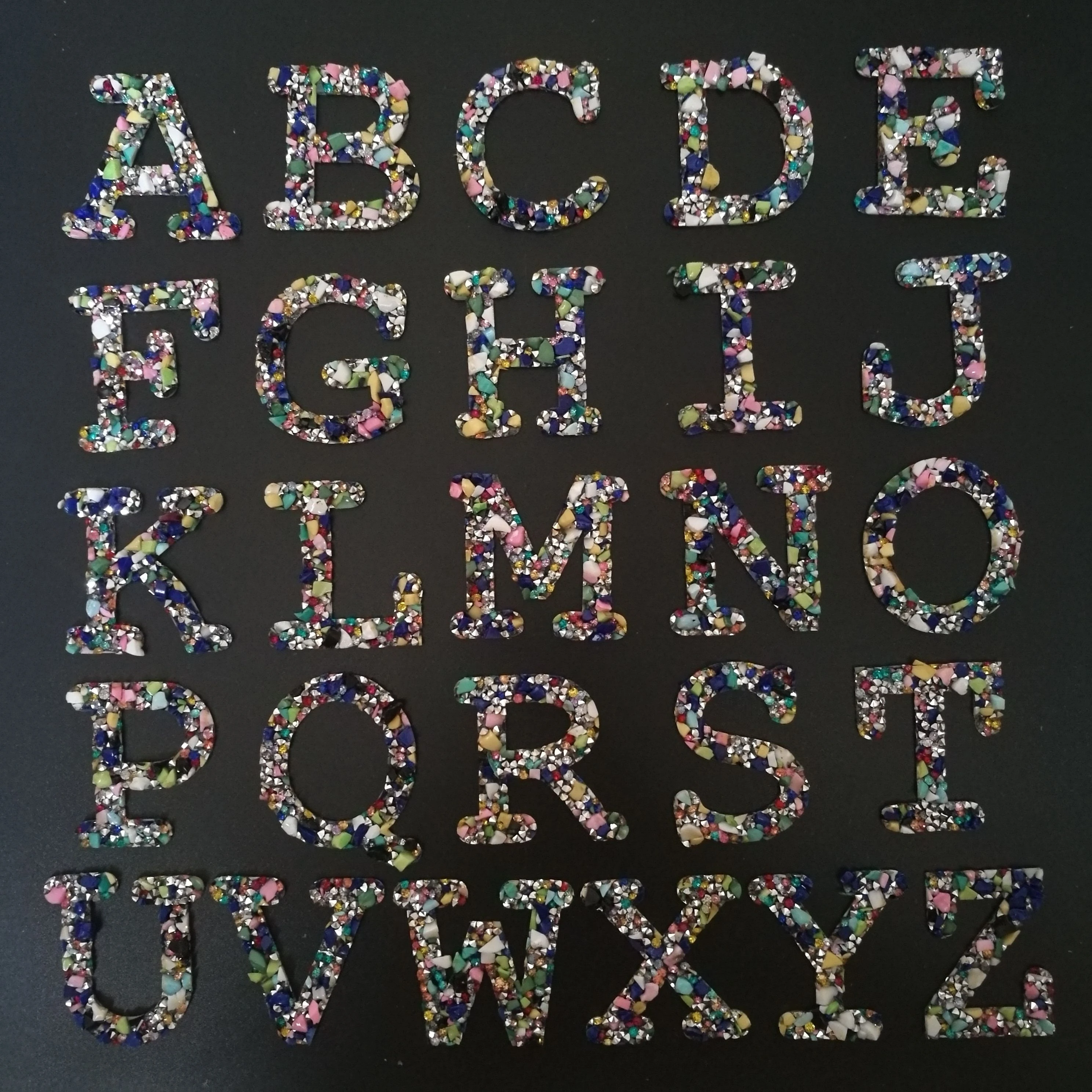 

A-Z 1PC Rhinestone English Alphabet Letter Mixed Embroidered Iron On Patch For Clothing Badge Paste For Clothes Bag Pant shoes