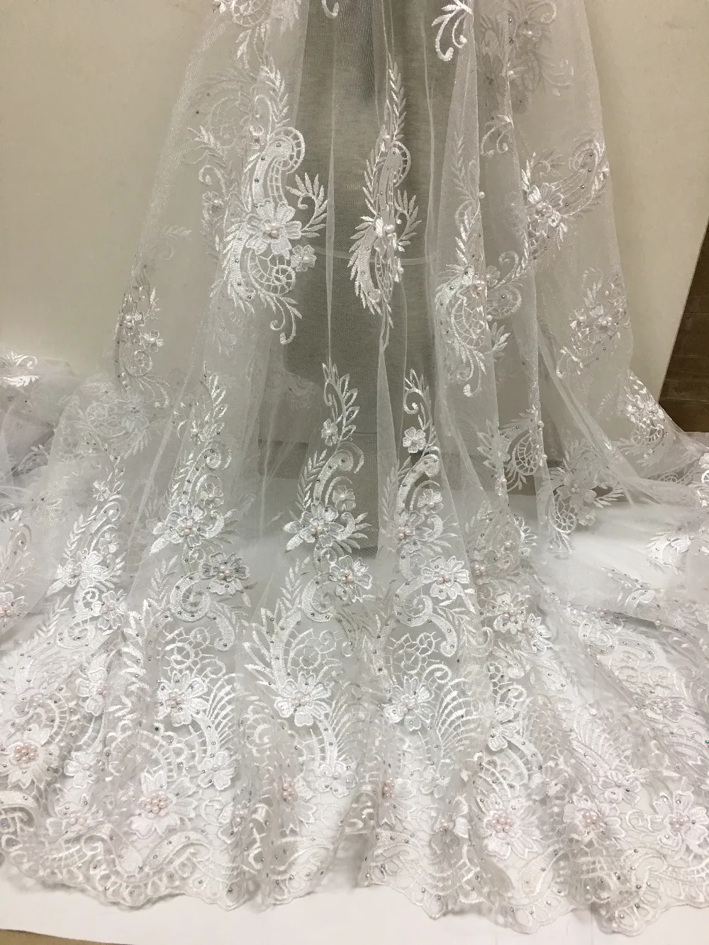 

Hot Sale white African Lace Fabric Fashion French Lace Fabric With Stones Nigerian Fabric Bridal High Quality For African Women