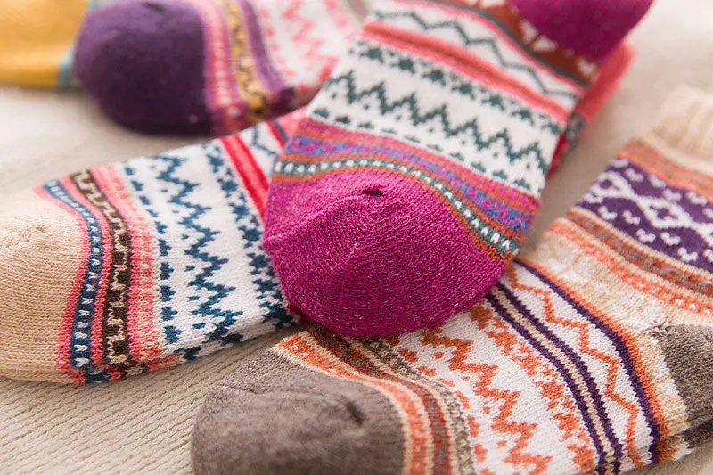 Winter Thick Warm Rabbit Wool Socks Vintage Ethnic Wind Women Socks Harajuku Skarpetki Casual Japanese Print Mid Tube Socks (12)