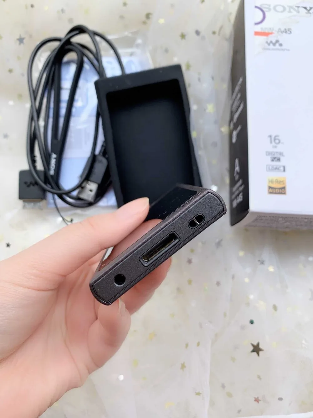 Бывший в употреблении Цифровой музыкальный плеер Walkman 16 ГБ с аудио высокой