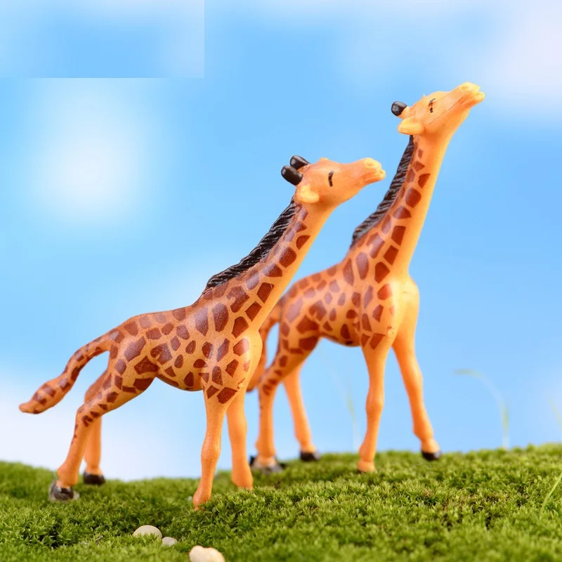 

2pcs/Set Artificial Mini Sika Deer Fairy Garden Miniatures Gnomes Moss Terrariums Crafts Figurines For Home Decoration