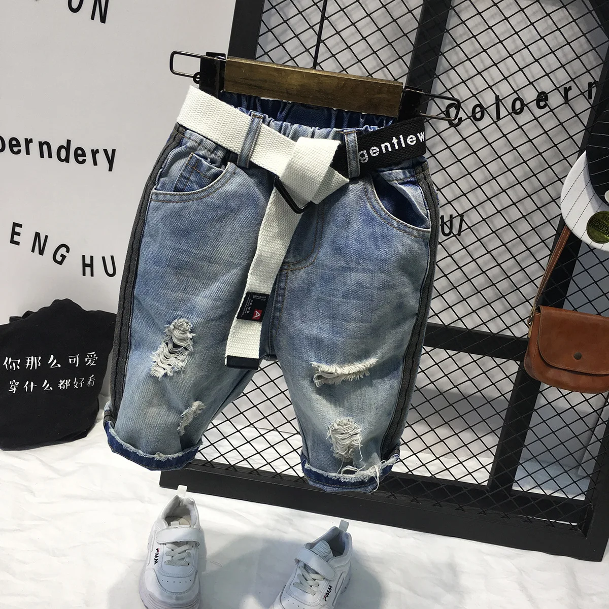 Fashion Children Jeans Casual Pants Boys Denim Pants with Belt Children