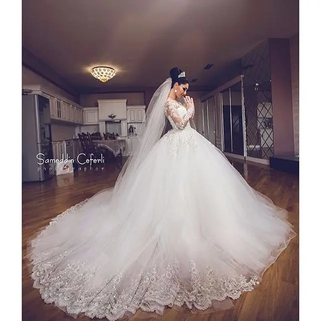 

2016 Ball Gowns Long Sleeves Wedding Dresses Cathedral/ Royal Train Lace Appliques Bridal Dresses