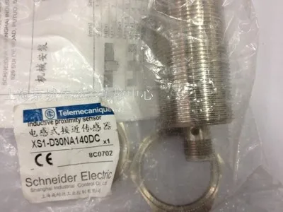 

high quality XS1-D30NA140DC Schneider s proximity switch