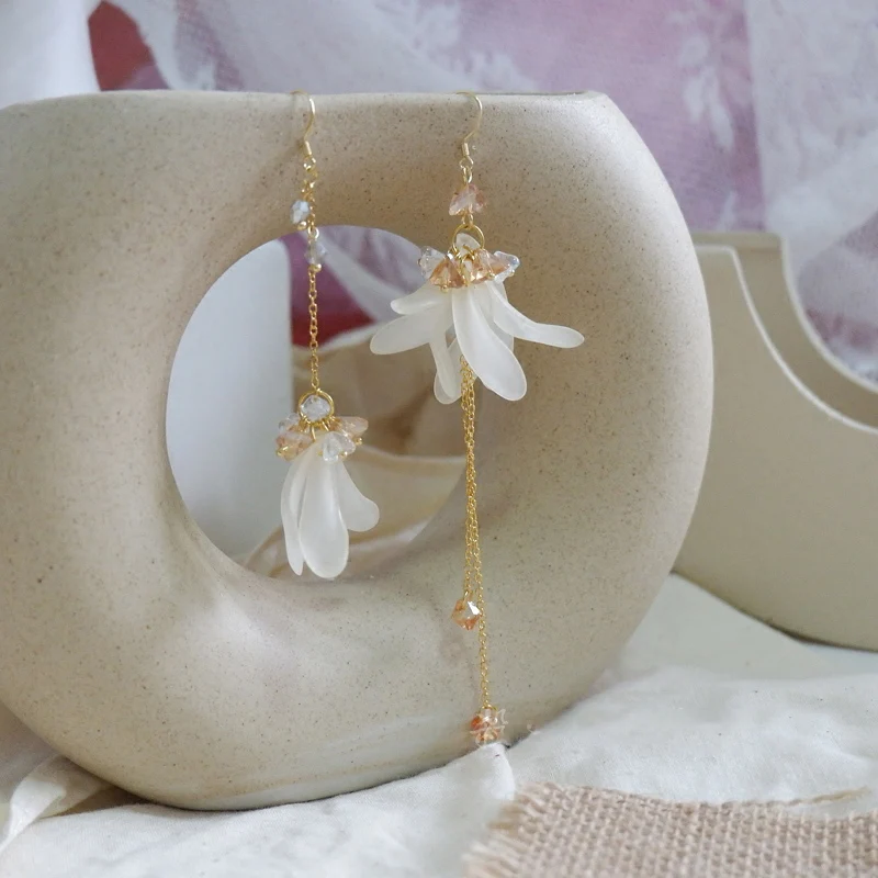 

WKOUD EAM Jewelry / 2019 New Fashion Temperament Asymmetric Crystal Flower Long Earrings Women's Accessories S#R69600
