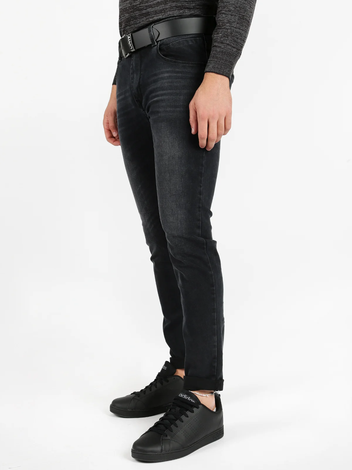 washed out black jeans outfit