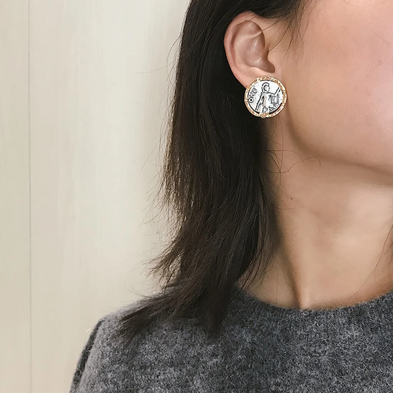 

AENSOA Vintage Lady Coin No Pierced Earrings For Women Girl Trendy Shiny Gold Silver Metal Clip Earrings Statement Party Jewelry