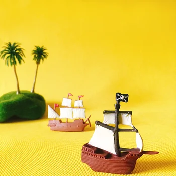

pirate ship/doll house//miniatures/cute/fairy garden gnome/moss terrarium decor/figurine/table decor/diy supplies/toy/model