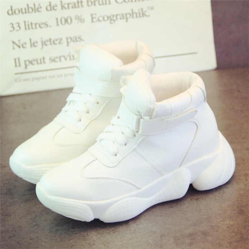 plain white casual shoes