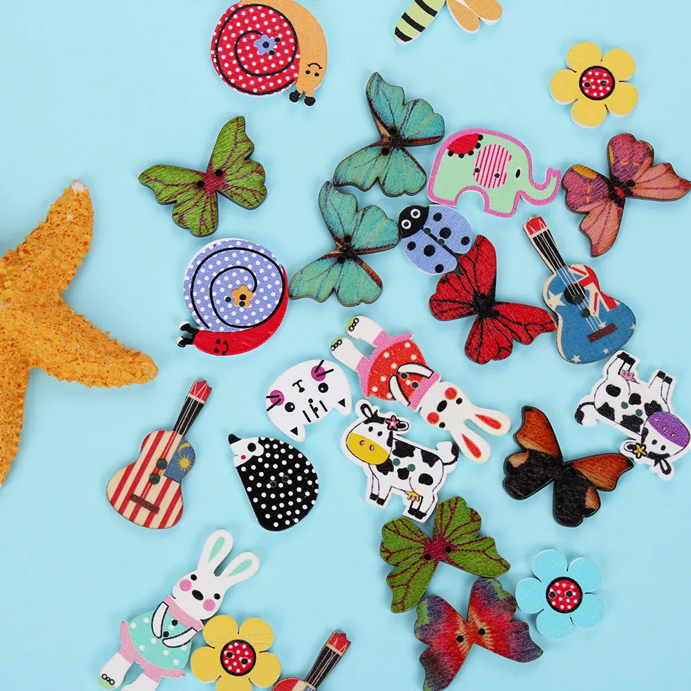 

50Pcs/Pack Cartoon Animal Insect Mixed 2 Holes Decorative Wood Buttons Handmade Sewing Wooden Buttons Scrapbooking DIY Crafts