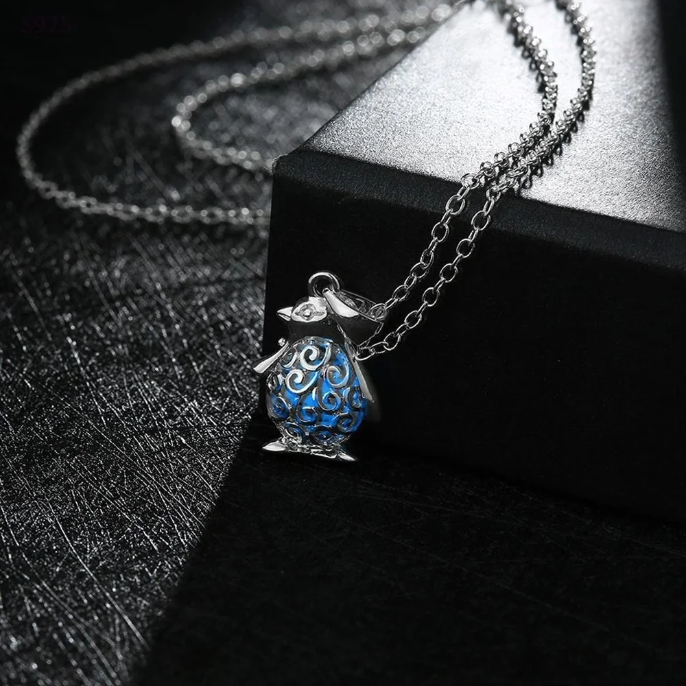 

1Pc Hollow Animal Pendant 3 Colors Trendy Penguin Luminous Woman Necklace Long Glowing Necklaces Jewelry for Women Kids