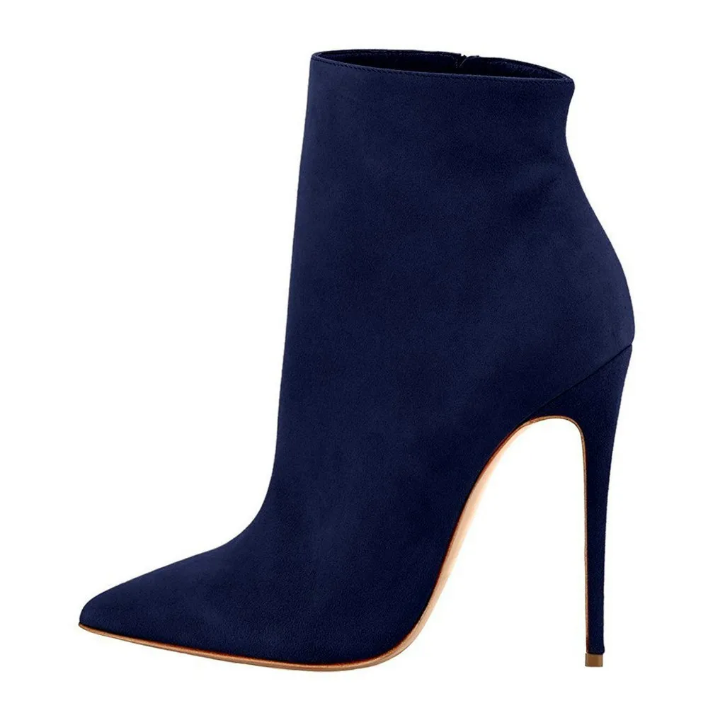 ANKLE BOOTS (10)
