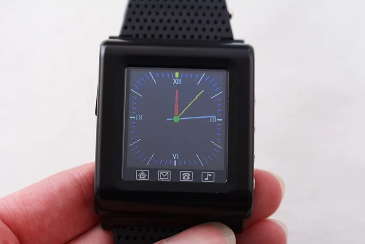 Free-Shipping-Aoke912-Smart-Watch-1-44-LCD-Camera-FM-radio-Handsfree-GPRS-SMS-bluetooth-watch (4)