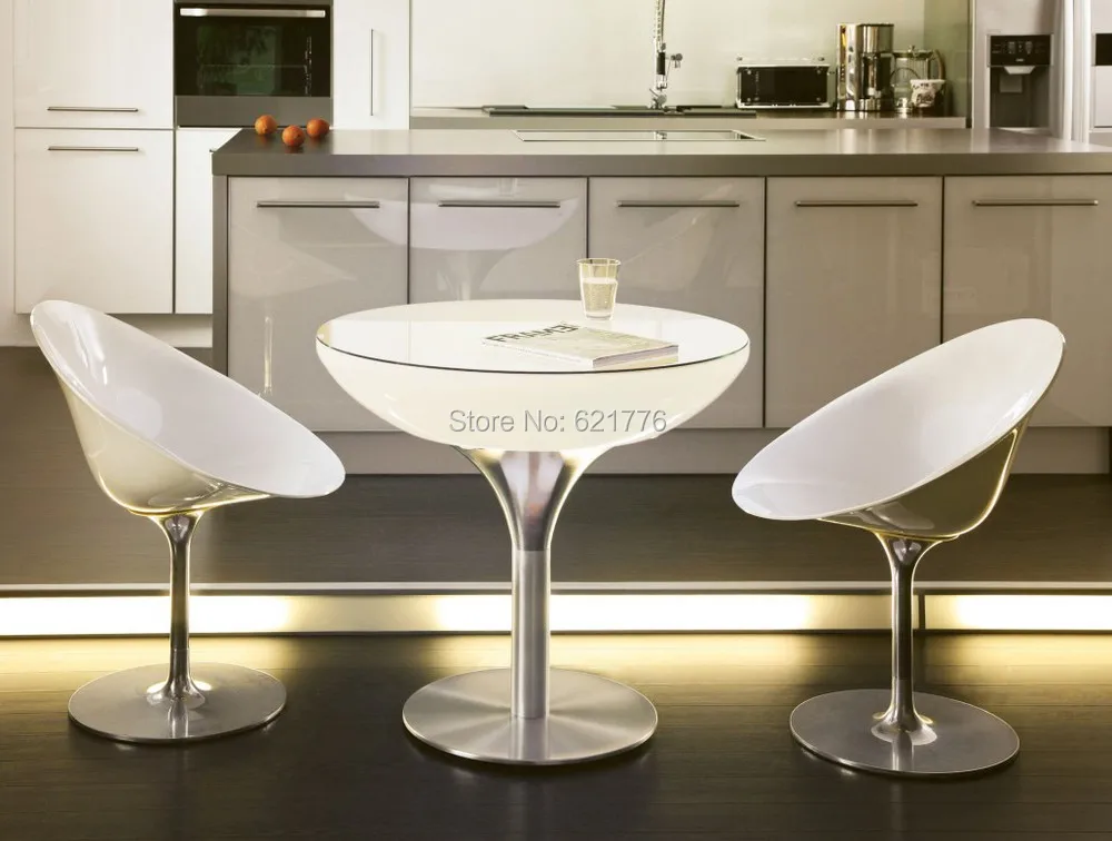 07-06-02-Lounge-75-Indoor-Kitchen-reduced-size-1030x779 (1)
