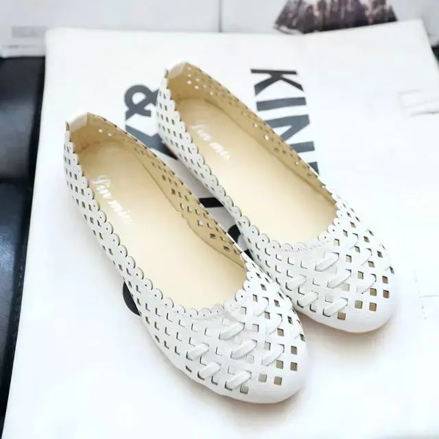 Summer style Women Ballet Flats Round Toe Slip on Shoes Cut-outs Flats Shoes White Woman Loafers zapatos mujer 78loh цена Summer style Women Ballet Flats Round Toe Slip on Shoes Cut-outs Flats Shoes White Woman Loafers zapatos mujer 78loh цены онлайн