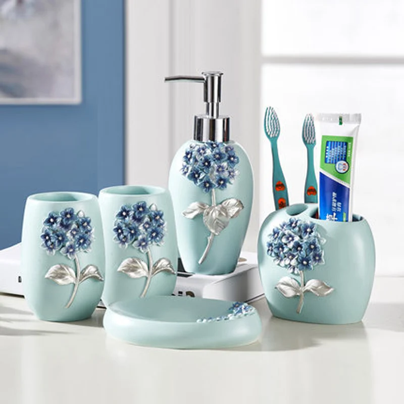 5pcs/set Creative Luxury Bathroom Accessories Set Resin Gargle Soap Box Latex Bottle Toothbrush Holder Sanitary Ware Bath Set