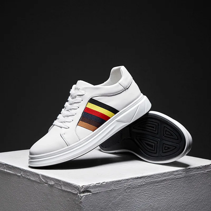جديد حذاء أبيض للرجال الدانتيل متابعة أحذية رياضية حذاء كاجوال تنفس الأزياء طالب شقة تزلج أحذية لينة ارتداء مقاومة عدم الانزلاق