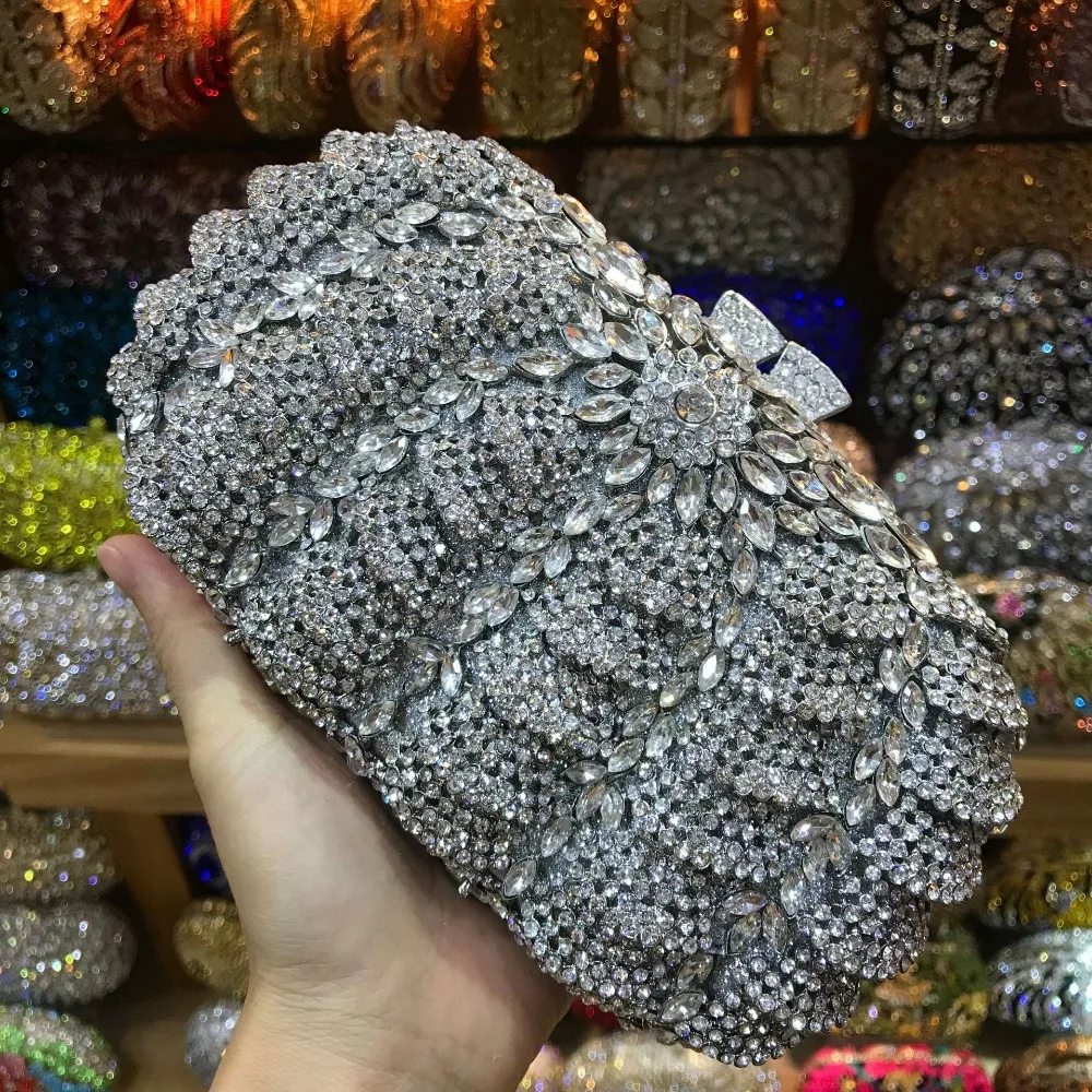 8952159587_948400907