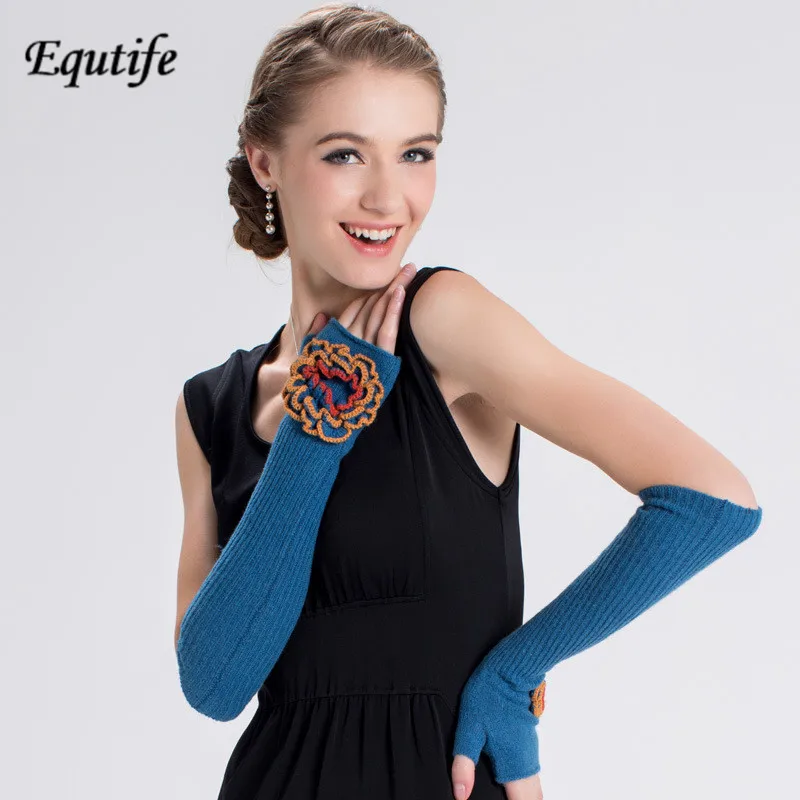 Equtife 2017 Зима Утепленная одежда шерсть Прихватки для мангала для Для женщин длинные перчатки трикотажные с текстурными цветочные новый