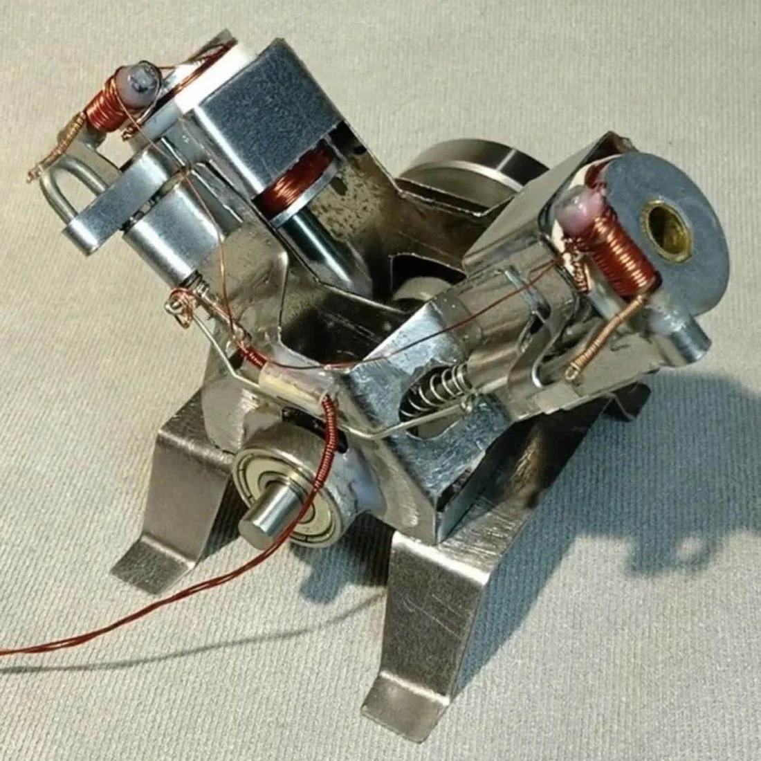 Электромагнитный Модель двигателя научный экспериментальный игрушка электрический магнитный преобразования энергии V2 Модель двигателя
