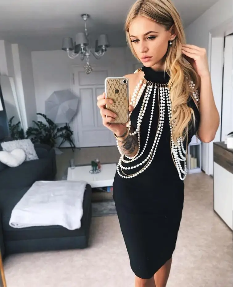 

Women Luxury Sexy Beading Chian White Black Beige BacklessRayon Bandage Dress 2018 Elegant Designer Party Dress