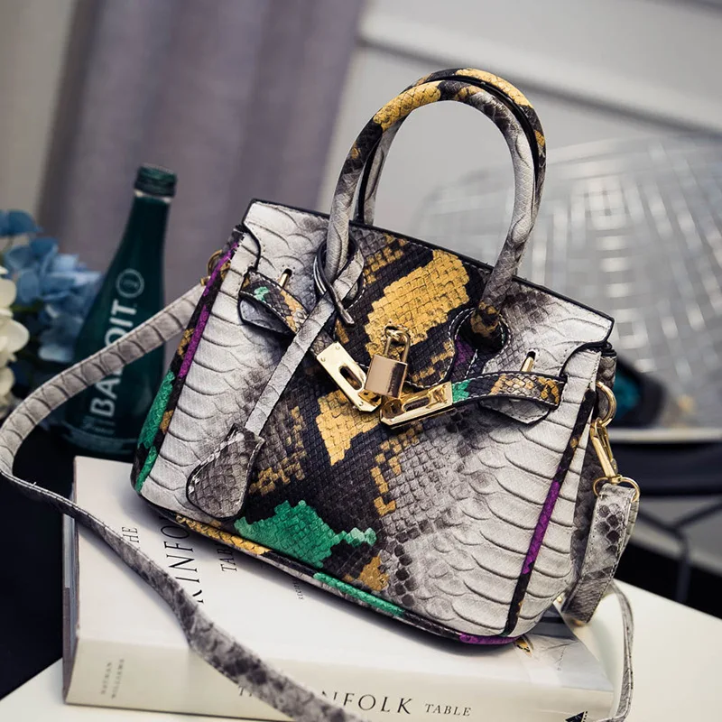 Luxury Women Messenger Bags louis Design Serpentine Grain Women Handbags Lock Bags michael cc Bags over