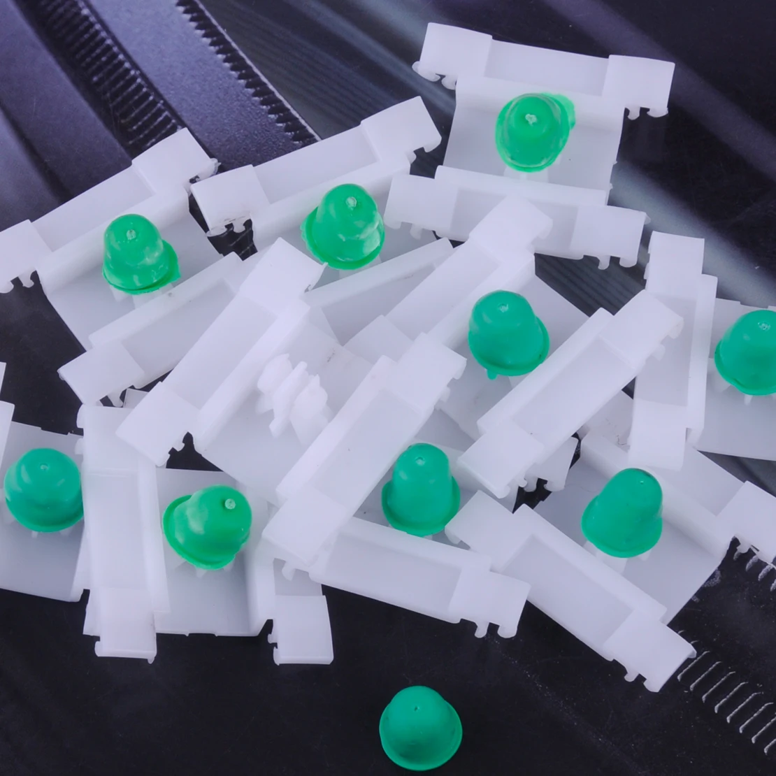 Beler Новые 10 шт. пластиковые дверные накладки Bump зажимы для лент молдинг короткие Стволовые подходят для Фольксваген Гольф MK3 стайлинга автомобилей