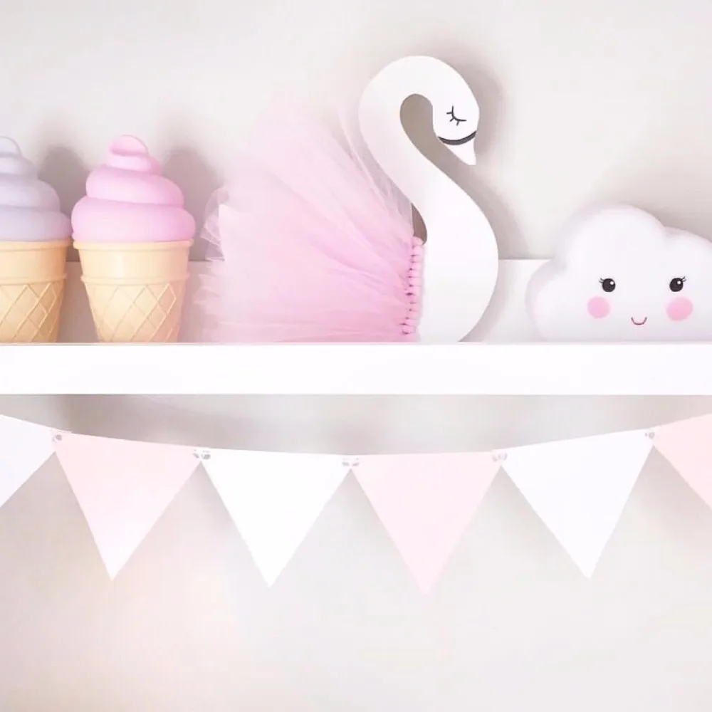 

Cute Wooden Swan Lace Fluffy gauze Home Decor For Kids baby Room ornaments Photography Art nursery School Decor girls toys gift