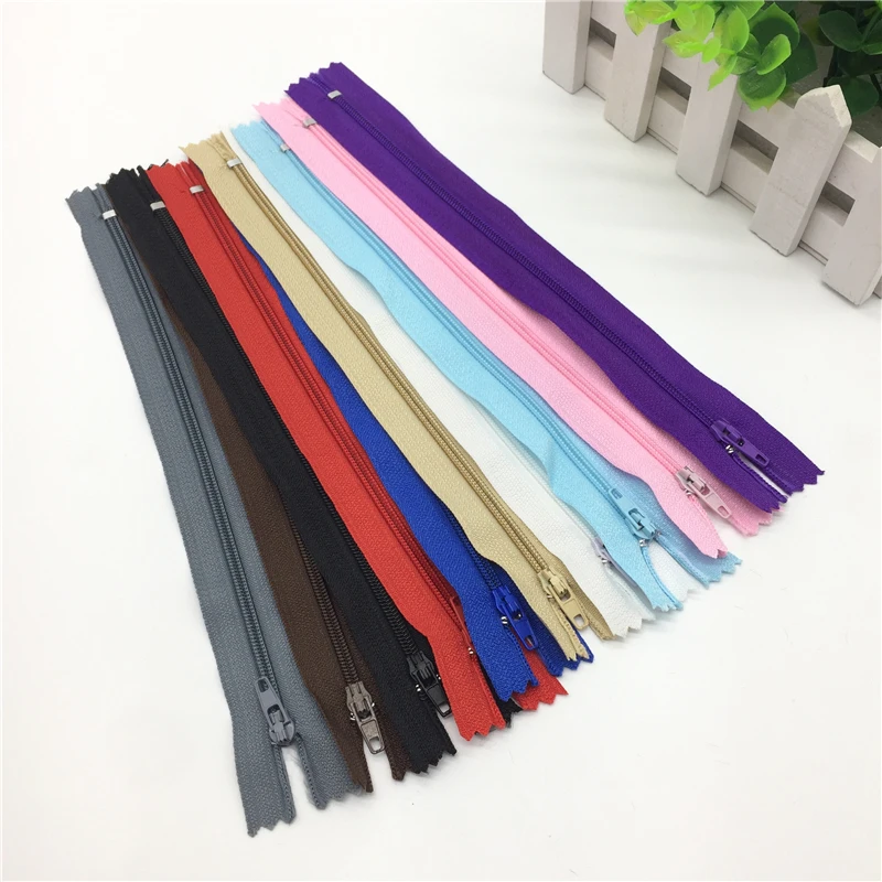 

10pcs 8Inch(20cm)-24Inch(60cm) 3# Zippers Multipurpose Closed Nylon Coil Zippers Tailor Sewing Crafts