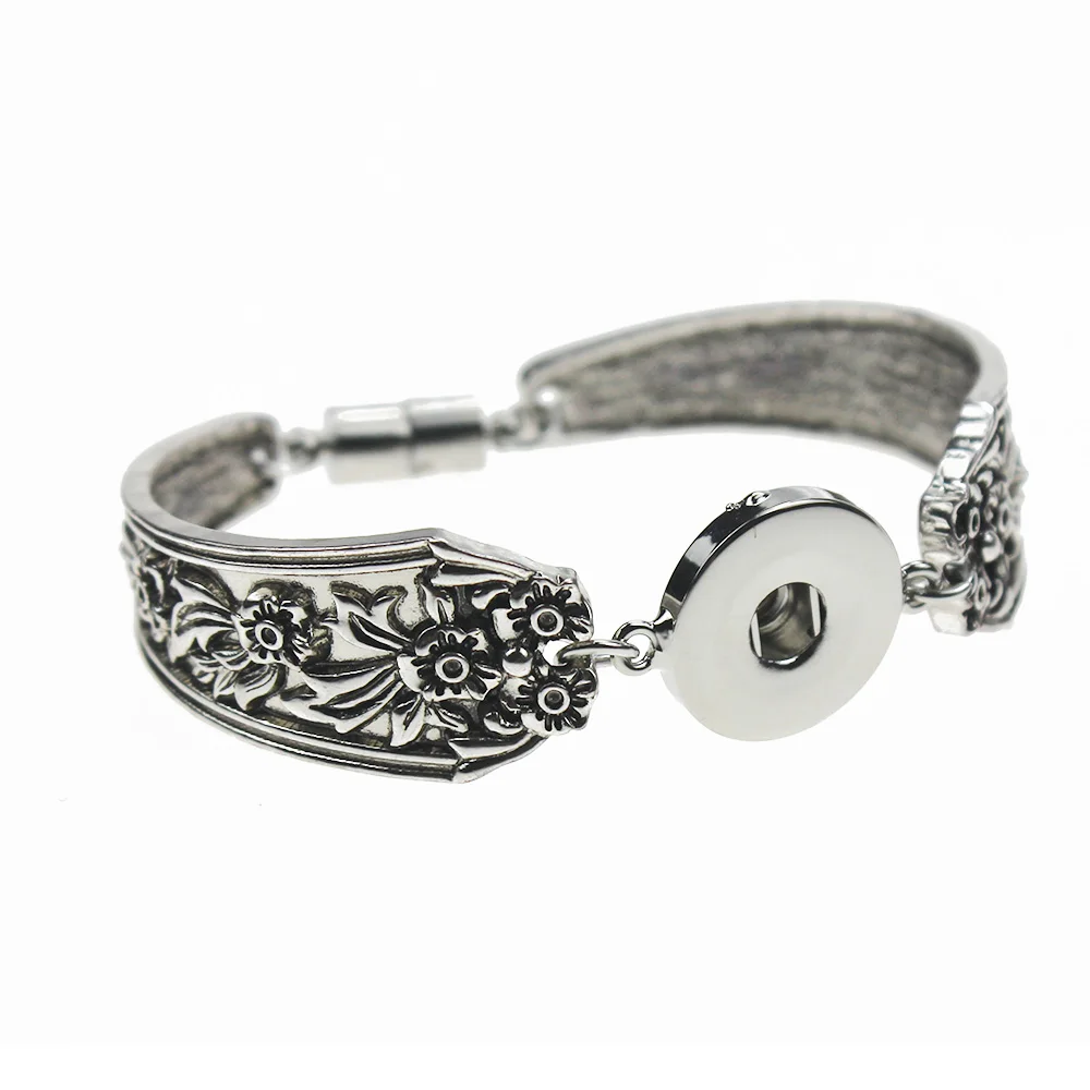 Wholesale Snap Jewelry Silver 18mm Snap Buttons Bracelet Flowers Carved