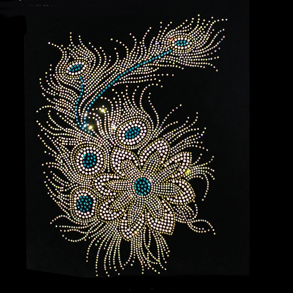 

1PCS Peacock Design Hotfix Rhinestone DIY Iron On Rhinestone Motif Embellishment For Garment Sweater Bags Skirts Apparel Sewing