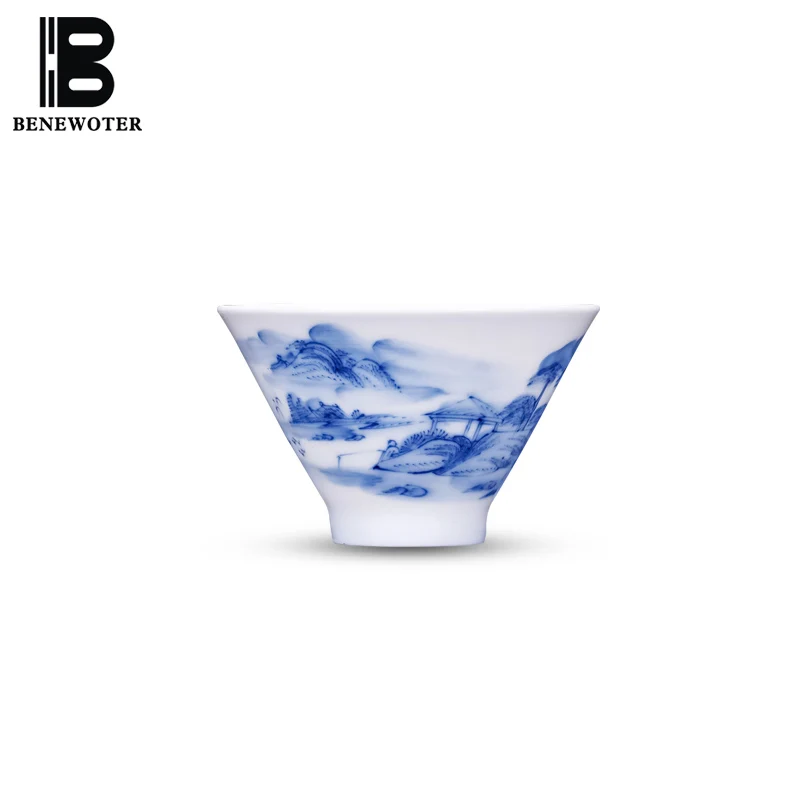 

Jingdezhen Blue and White Porcelain Teacup Kung Fu Tea Set Ceramic Tea Cup Master Cup Hand Painted Landscape Pattern Teaware